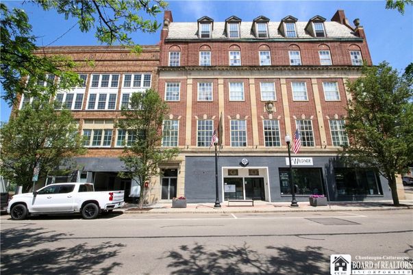 Exterior, Facade, Brick Facade, Rowhouse