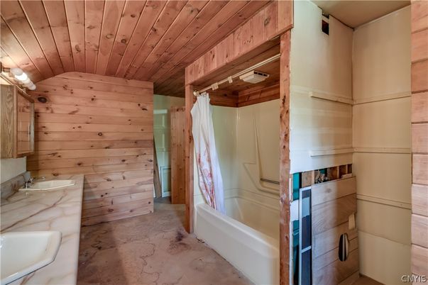 Bathroom, Interior, Wooden Ceilings, Wooden Walls