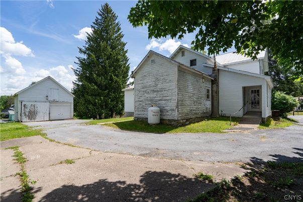 Detached Garage, Exterior