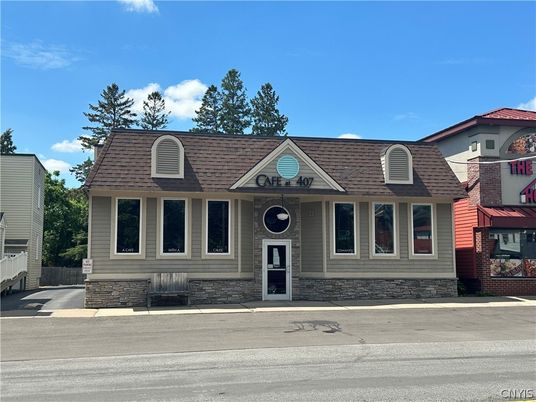 Exterior, Facade, Cape Cod