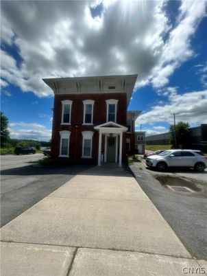 Exterior, Facade, Georgian