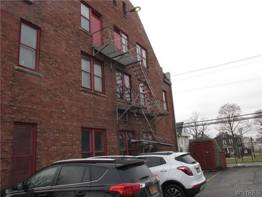 Exterior, Facade, Brick Facade, Rowhouse