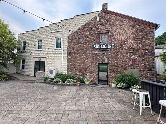 Exterior, Facade, Brick Facade, Rowhouse