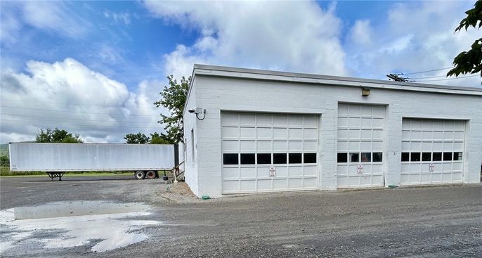 Detached Garage, Exterior
