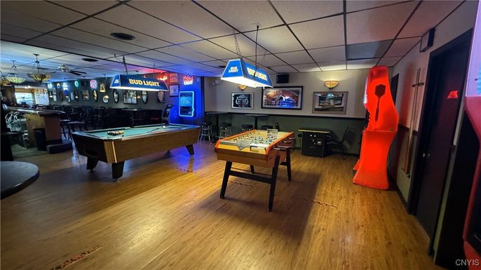 Billiard Table, Game Room, Interior, Wood Texture Flooring