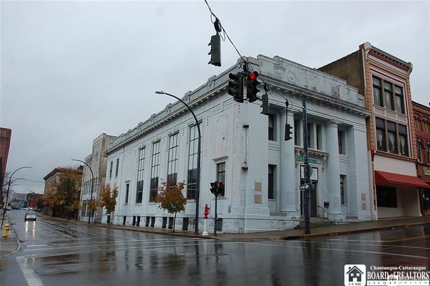 Exterior, Facade, Rowhouse