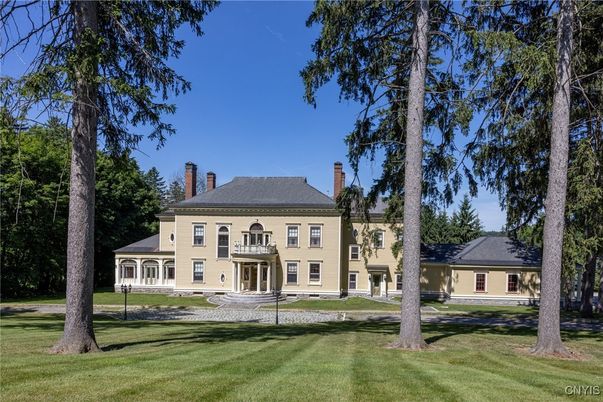 Backyard, Exterior, Facade, Georgian