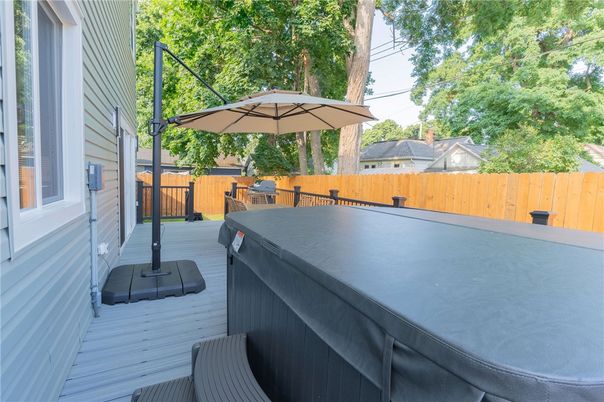 Exterior, Hot Tub