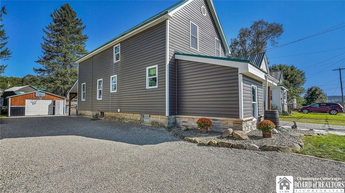 Detached Garage, Exterior