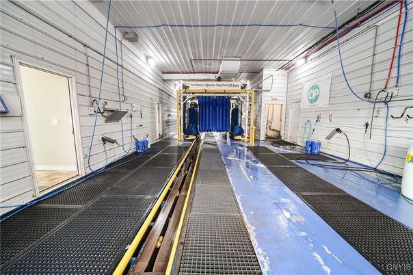 Garage, Interior
