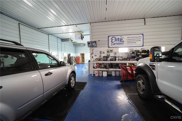 Garage, Interior
