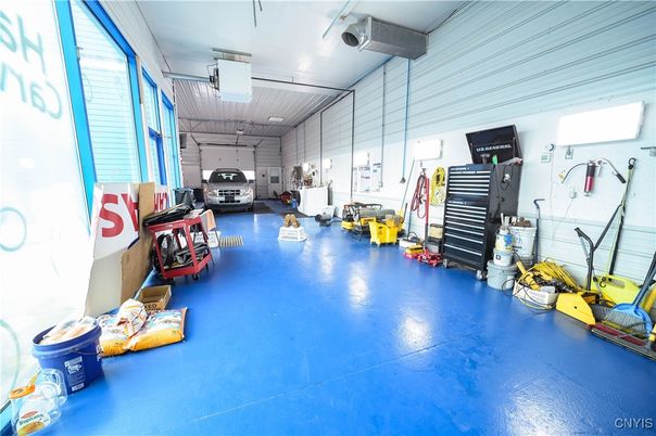 Garage, Interior