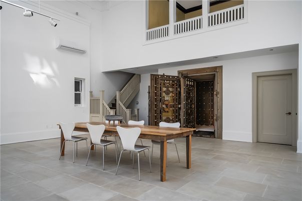 Dining room, Interior
