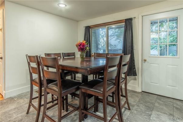 Dining room, Interior, Recessed Lighting
