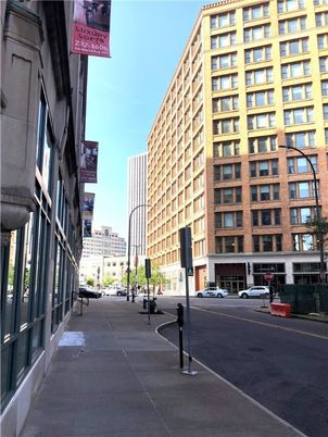 Exterior, Facade, Chicago School