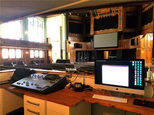 Home Office, Interior