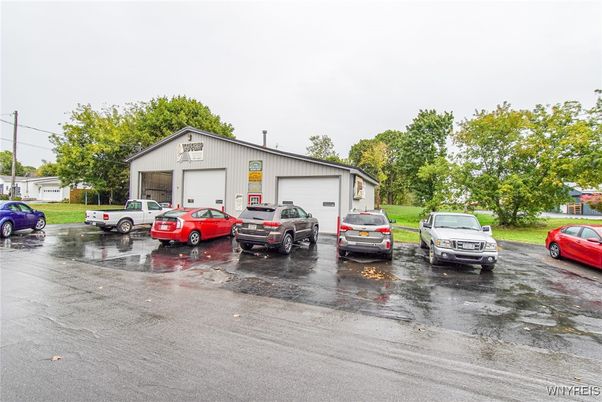Detached Garage, Exterior
