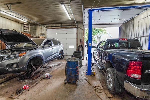 Garage, Interior