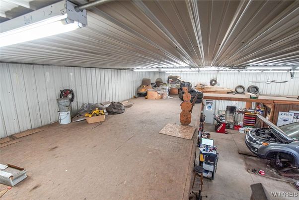 Garage, Interior