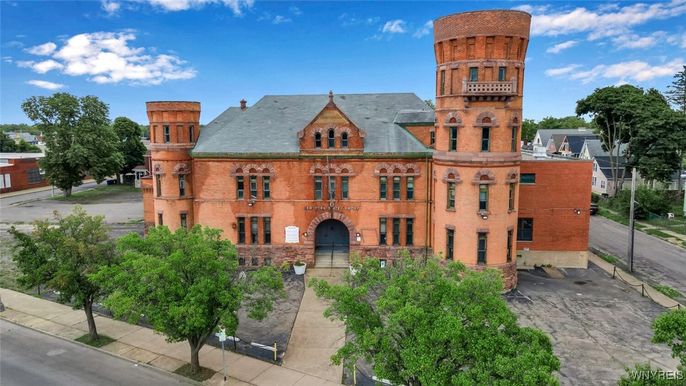 Exterior, Facade, Brick Facade, French Provincial