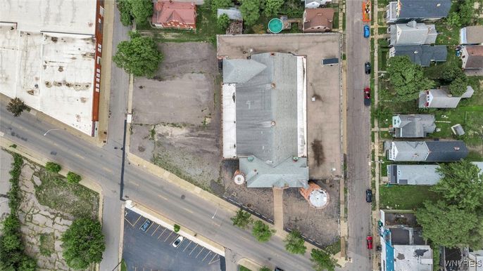 Exterior, Drone