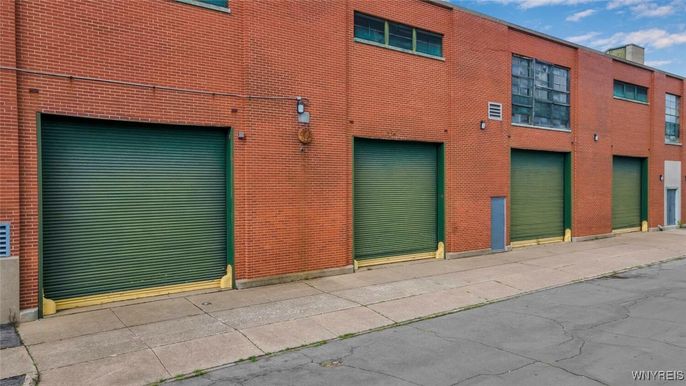Attached, Exterior, Facade, Brick Facade, Rowhouse