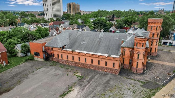Exterior, Drone