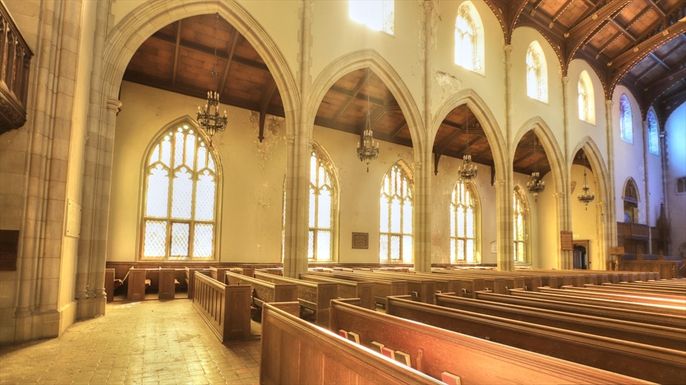 Chandelier, Interior, Wooden Beams