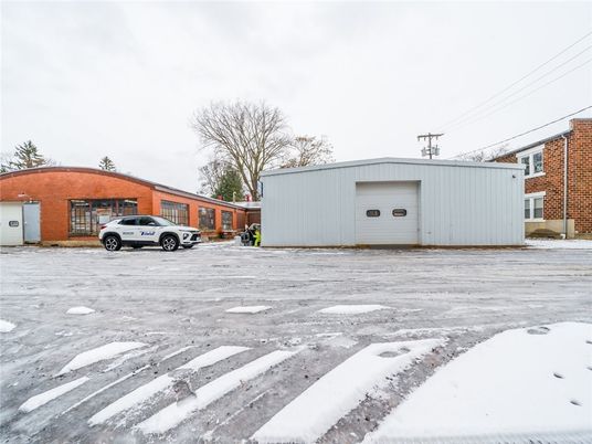 Detached Garage, Exterior