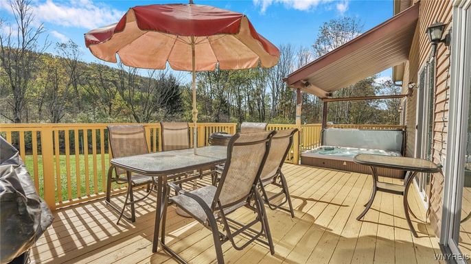 Exterior, Hot Tub