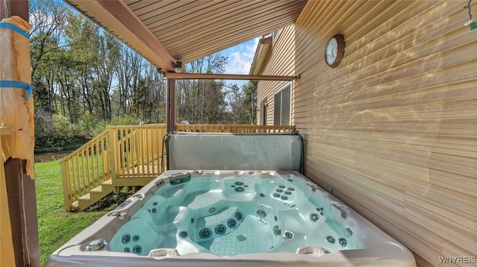 Exterior, Hot Tub