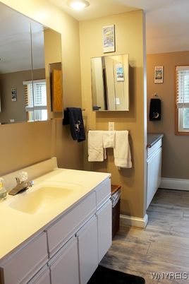 Bathroom, Interior, Recessed Lighting, Wood Texture Flooring