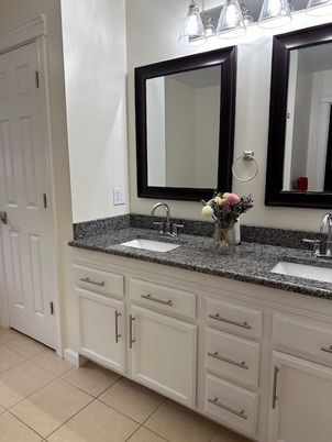 Bathroom, Dual Sink Vanities, Interior