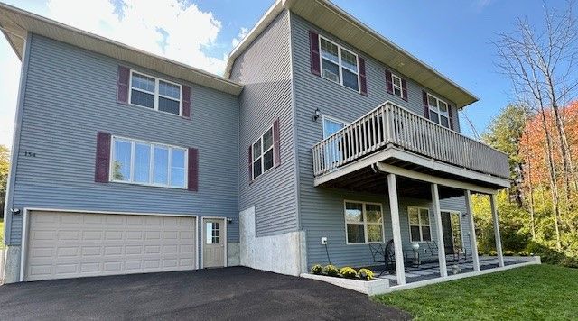 Attached, Exterior, Facade, Rowhouse