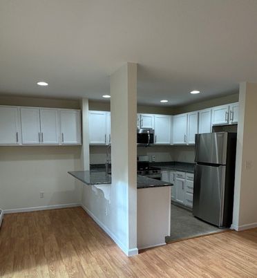 Interior, Kitchen, Recessed Lighting, Wood Texture Flooring