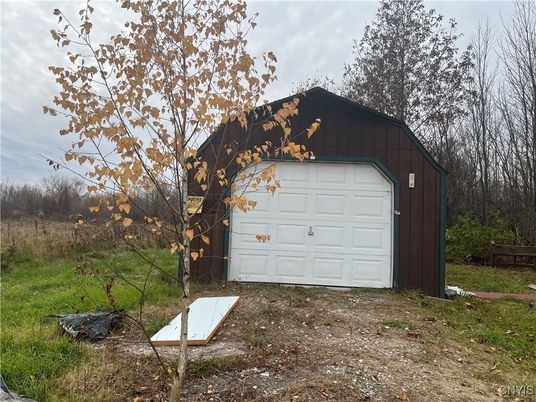 Detached Garage, Exterior