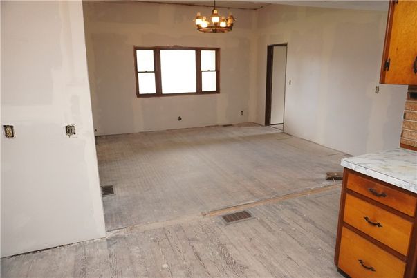 Chandelier, Empty room, Interior, Wood Texture Flooring