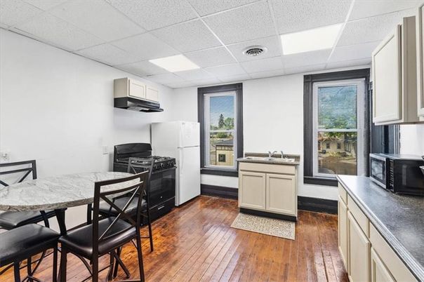 Dining room, Interior, Kitchen, Recessed Lighting, Wood Texture Flooring