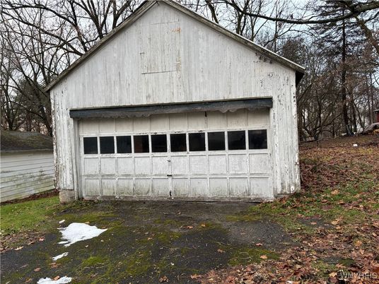 Detached Garage, Exterior