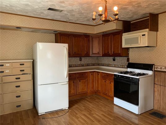 Chandelier, Interior, Kitchen, Wood Texture Flooring