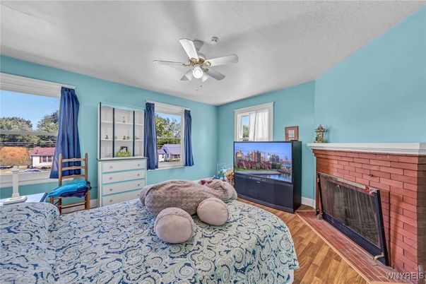 Bedroom, Fireplace, Interior, Wood Texture Flooring