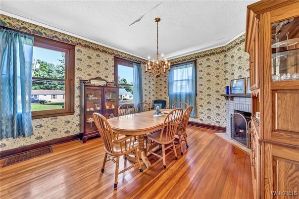 Chandelier, Dining room, Fireplace, Interior, Wood Texture Flooring