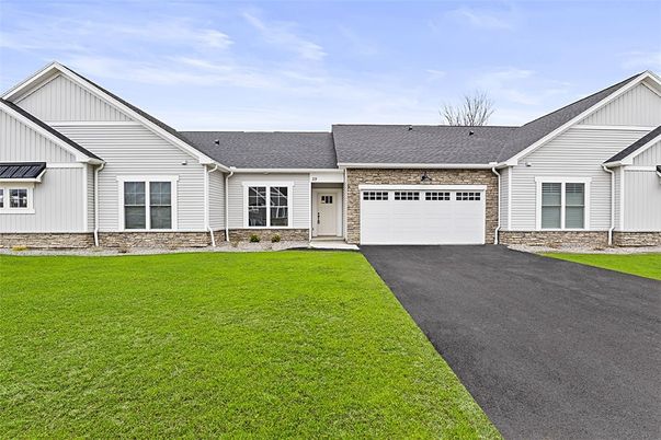 Attached, Exterior, Facade, Farmhouse