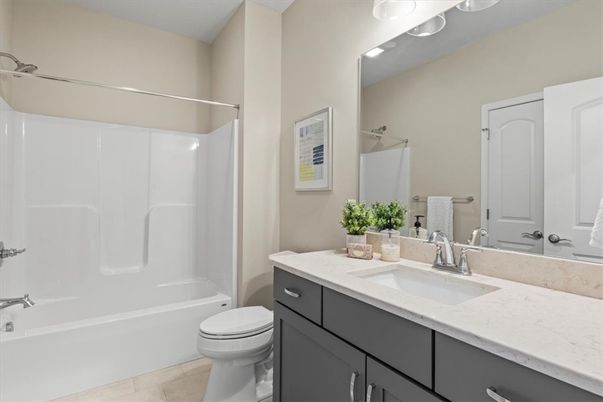 Bathroom, Dual Sink Vanities, Interior