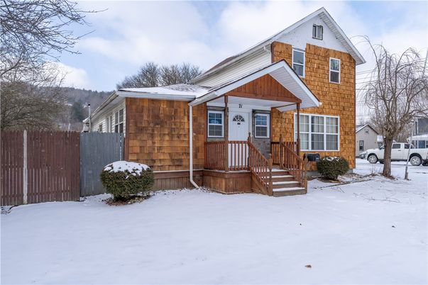 Exterior, Facade, Brick Facade, Farmhouse