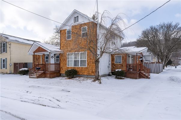 Backyard, Exterior, Facade, Brick Facade, Cape Cod