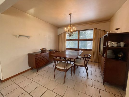 Chandelier, Dining room, Interior