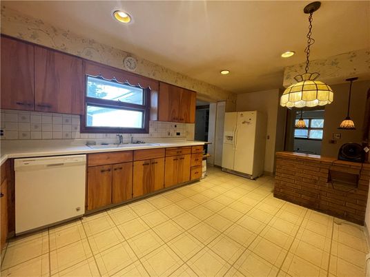 Interior, Kitchen, Pendant Lights, Recessed Lighting