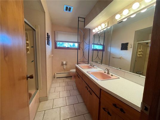 Bathroom, Dual Sink Vanities, Interior