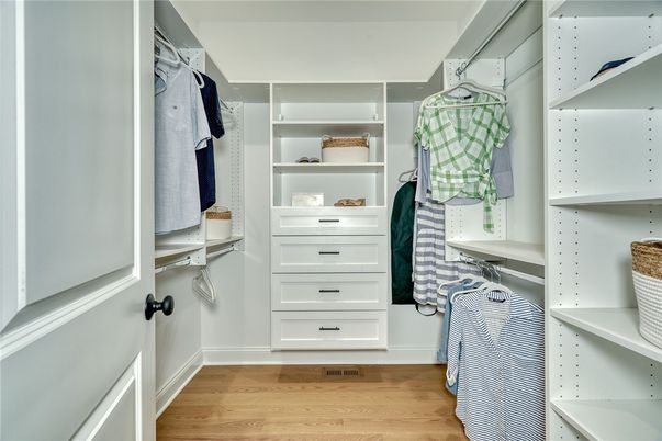 Interior, Walk-in Closets, Wood Texture Flooring